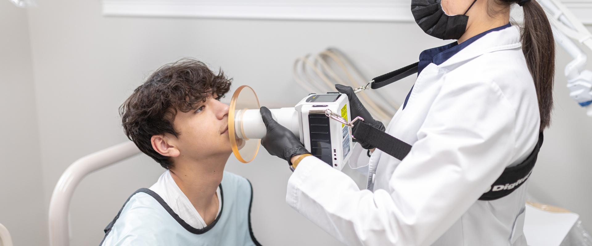 Benefits of Having A Handheld XRay Digital Doc 1 INTRAORAL CAMERA